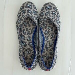 Rothy's Gray and Blue Leopard Print Flats